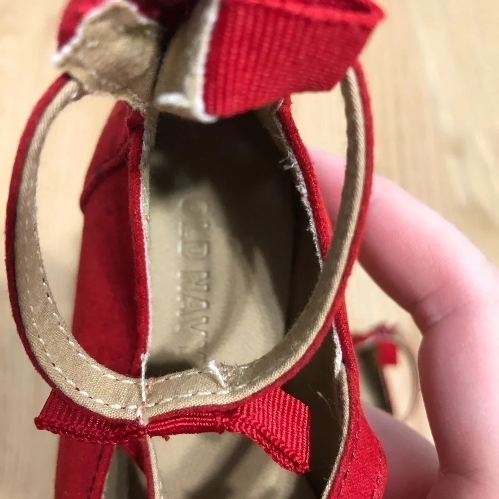 Old Navy Zipper Back Bow Flats Sz 5 Baby Kids Red